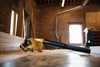Компактная воздуходувка DEWALT DCE100N для строительной площадки